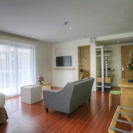 Fersal Hotel Makati Avenue Makati City Luaran gambar