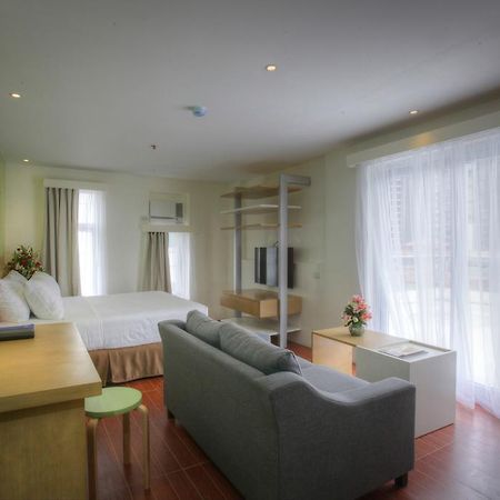 Fersal Hotel Makati Avenue Makati City Luaran gambar