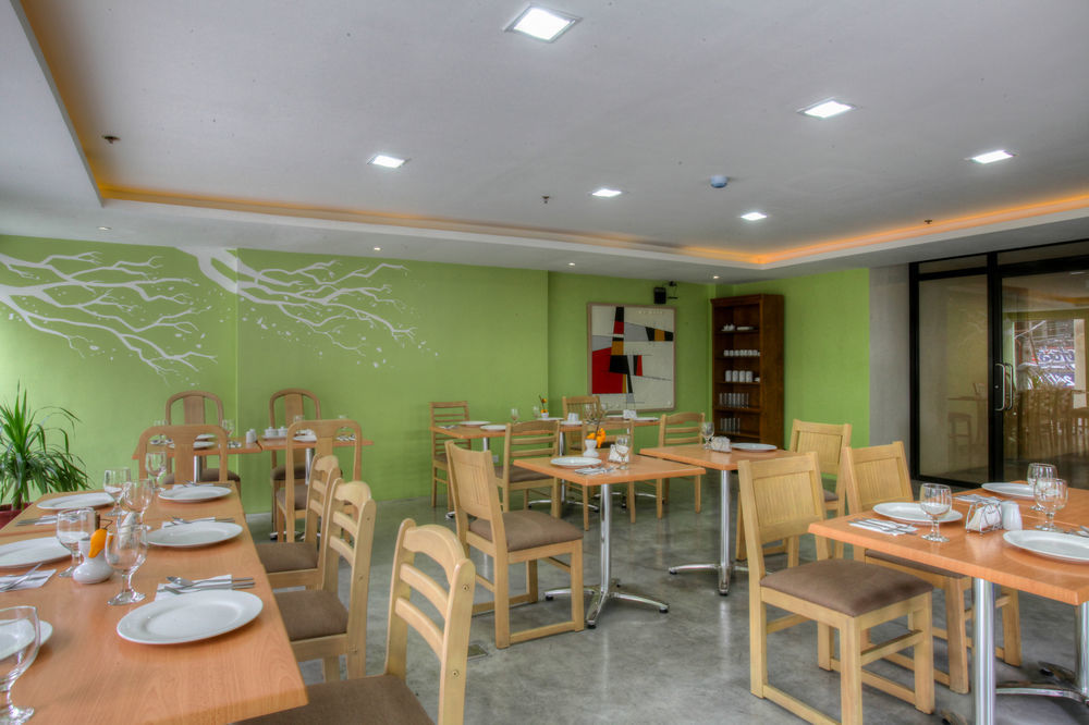 Fersal Hotel Makati Avenue Makati City Luaran gambar
